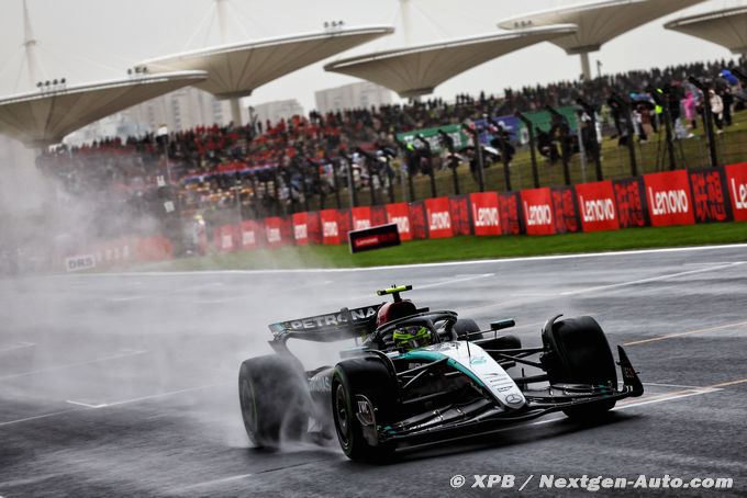 Mercedes F1 : Hamilton saisit 'l