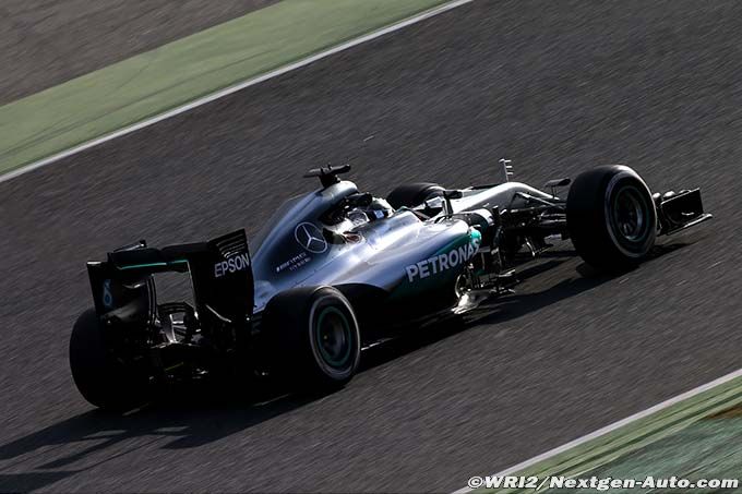 Lauda : Mercedes aide le sport, (...)