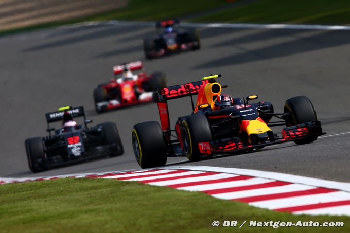 Kvyat : Red Bull peut défier Mercedes et