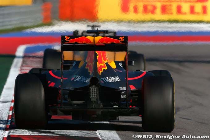 Red Bull Renault et Toro Rosso (...)