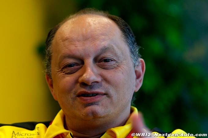 Renault seeks champion driver of (...)