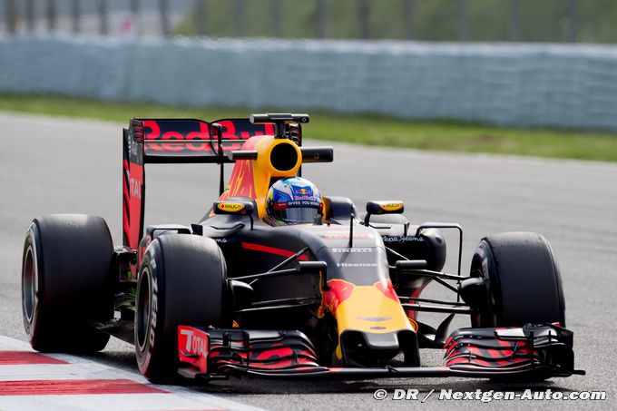 Ricciardo first in line for Renault