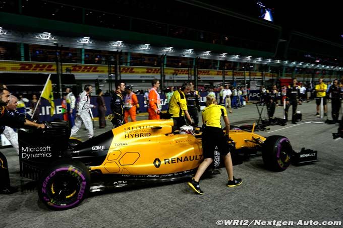 Magnussen wants to stay at Renault (...)
