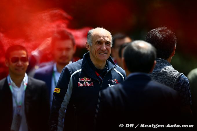 Tost plays down Sainz to Renault rumours