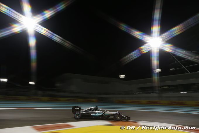 Hamilton on pole for F1 title decider