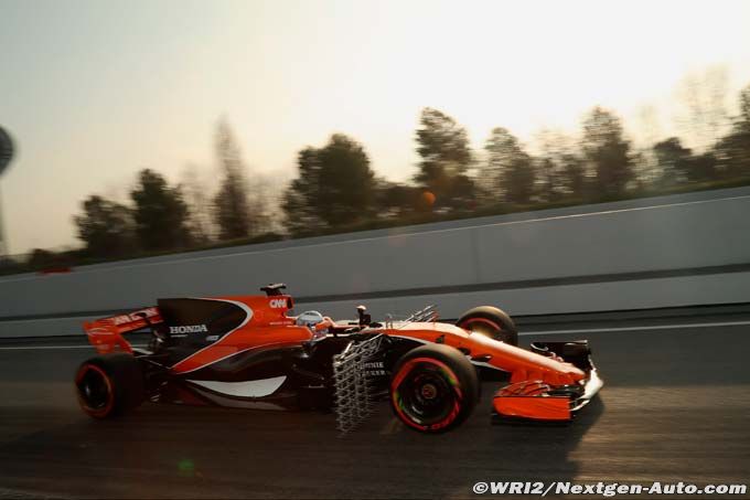 Alonso : McLaren doit se concentrer et