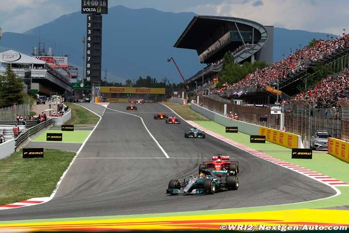 Hamilton : Ferrari et Mercedes à (...)