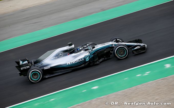 Mercedes leads by only two tenths (...)