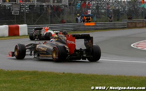 Lotus Renault GP repartie sur de (...)