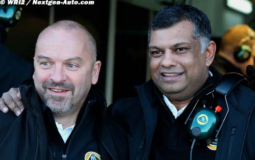 Team Lotus : Fernandes met ses (...)