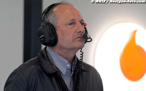 McLaren denies Dennis demoted by Bahrain