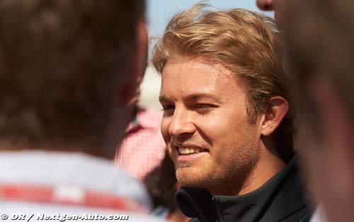 Rosberg conserve sa victoire, Mercedes