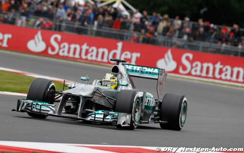 Silverstone L3 : les Mercedes en pointe