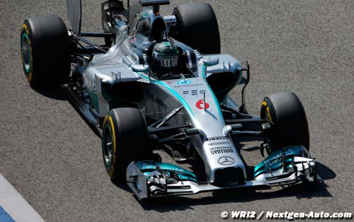 Rosberg doit piloter avec un orteil