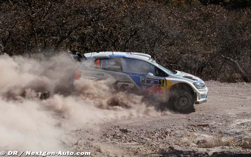 Ogier pulls clear in Portugal on day 3
