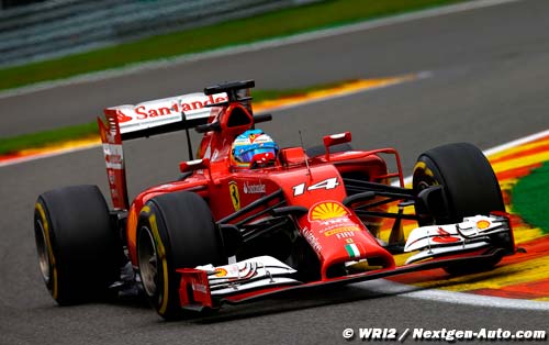 Alonso surpris de la compétitivité (...)