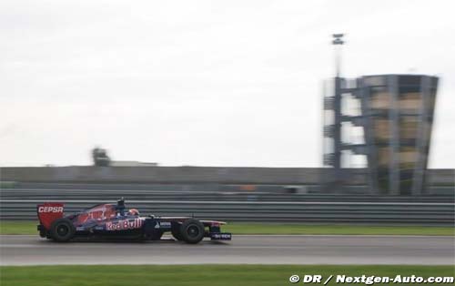 Verstappen has first Formula 1 test