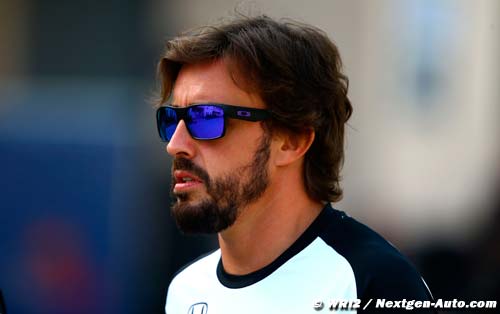 Alonso plays down Twitter insult saga