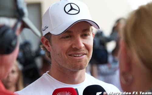 Rosberg wishes he kept complaints (...)
