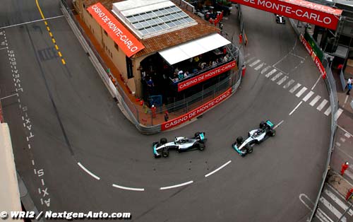 Hamilton domine Rosberg selon Ecclestone