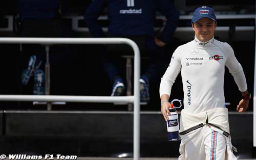Massa défend les échanges radio en F1