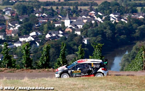 The Citroën DS3 WRCs move up the (...)
