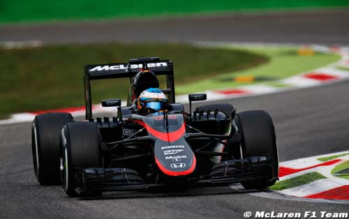Fernando Alonso tacle lui aussi Honda