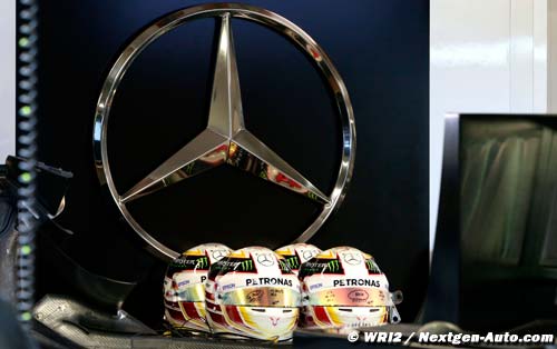 Les pilotes Mercedes fiers du titre