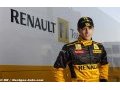 Charouz checks on Renault's Valencia progress
