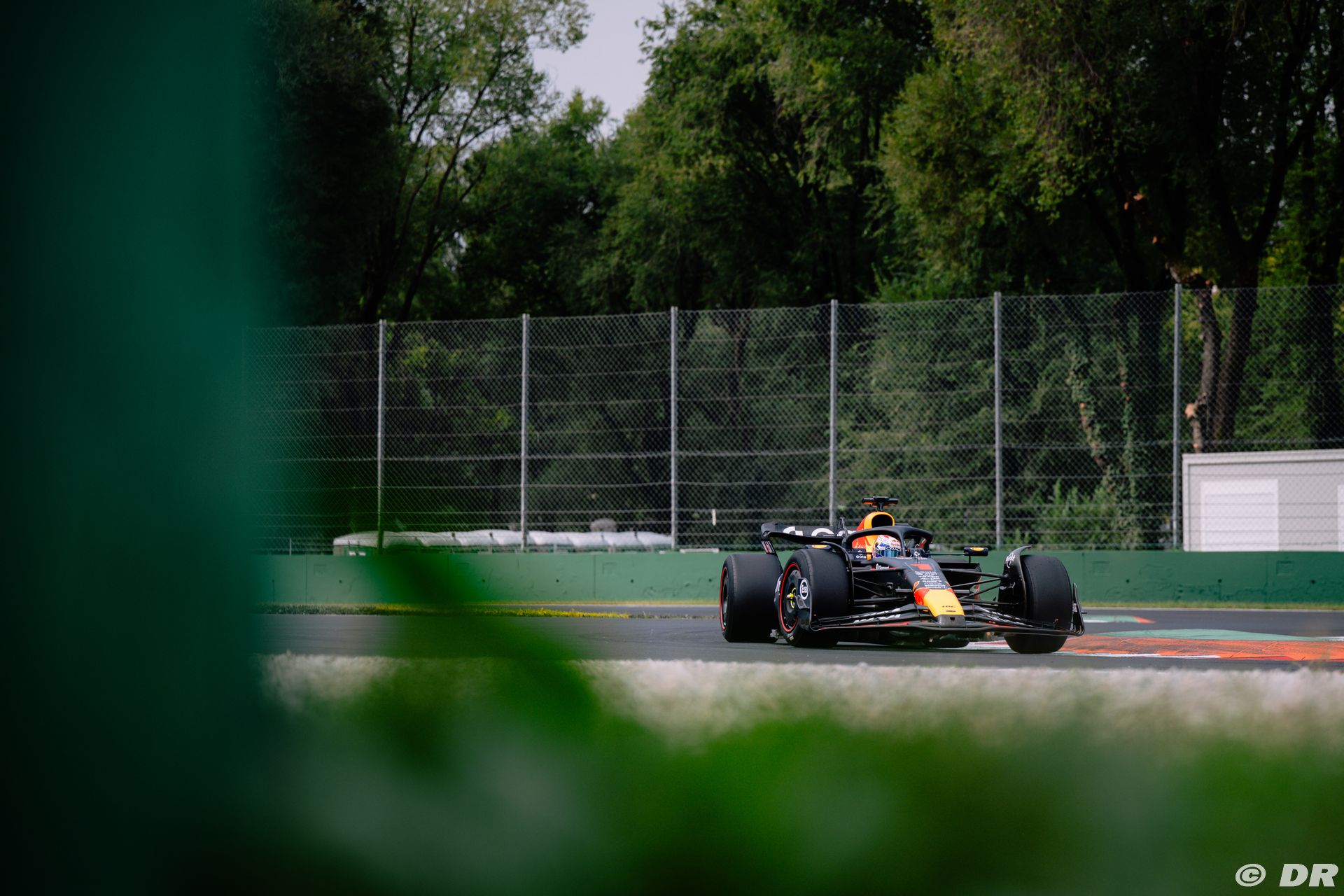 02-pirelliprivatetestingmonza-day1-maxverstappen.jpg
