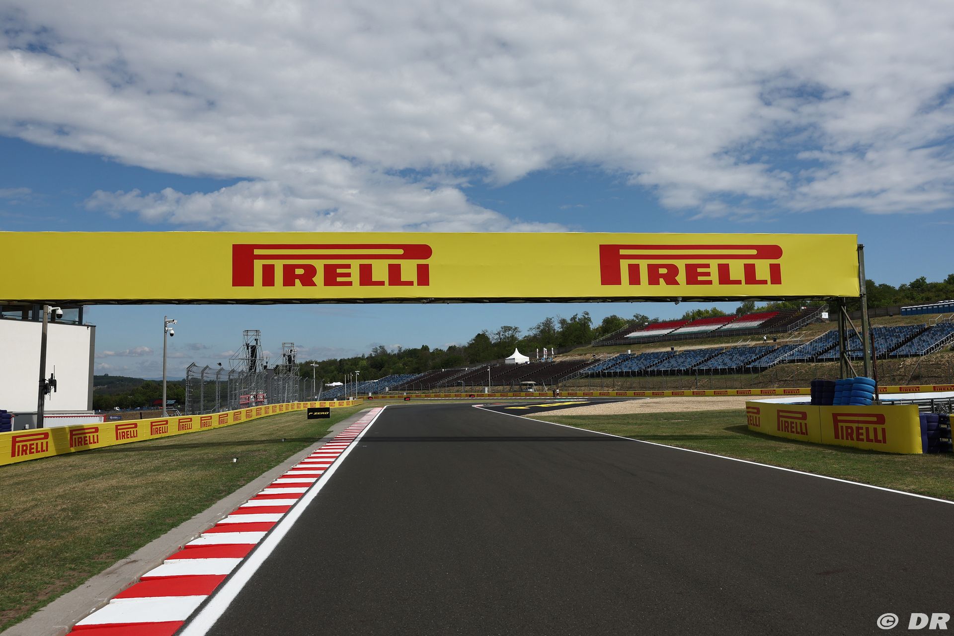 ambiance-pirelli0_16_.jpg