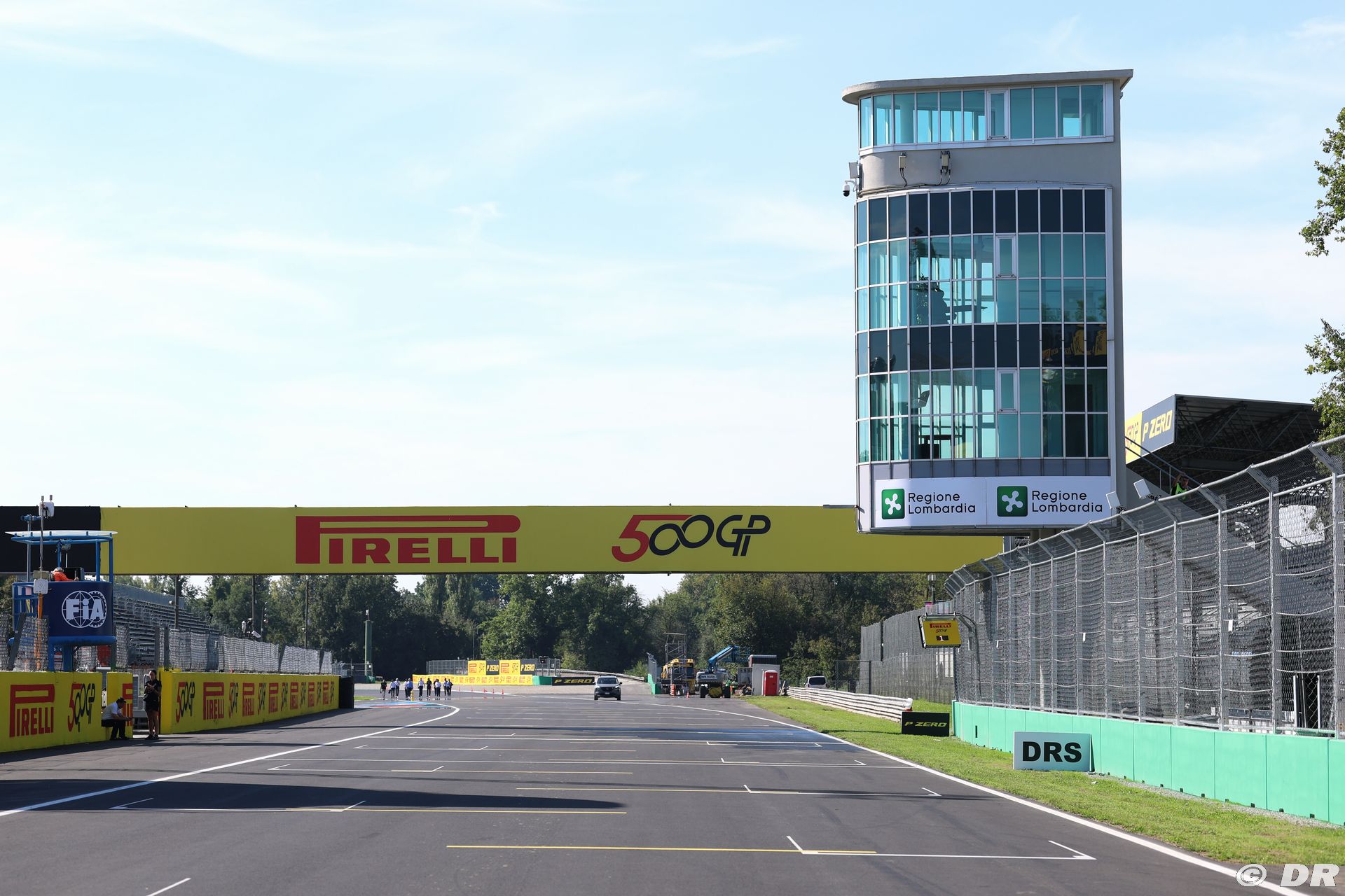 ambiance-pirelli0_23_.jpg
