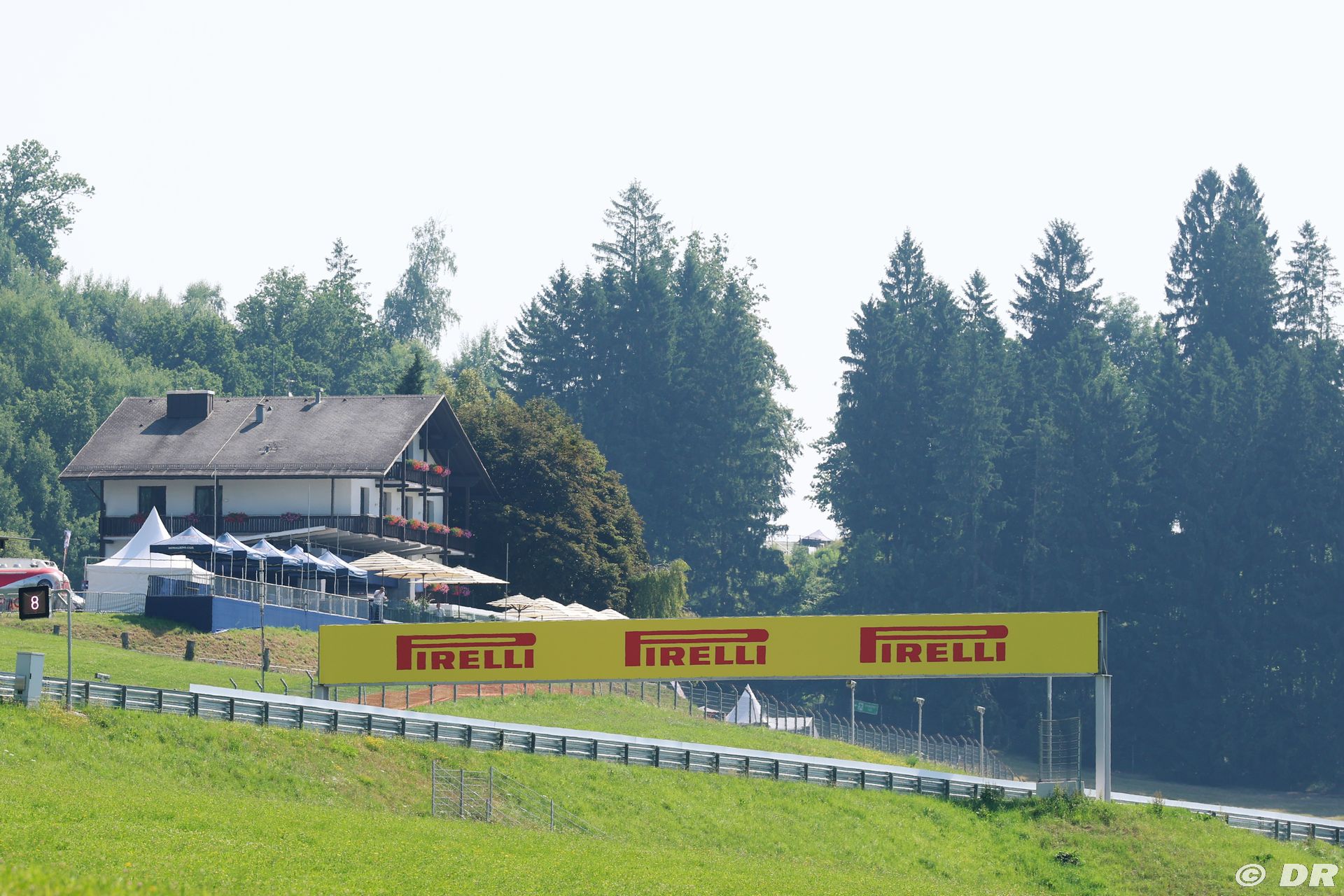 ambiance-pirelli0_9_.jpg