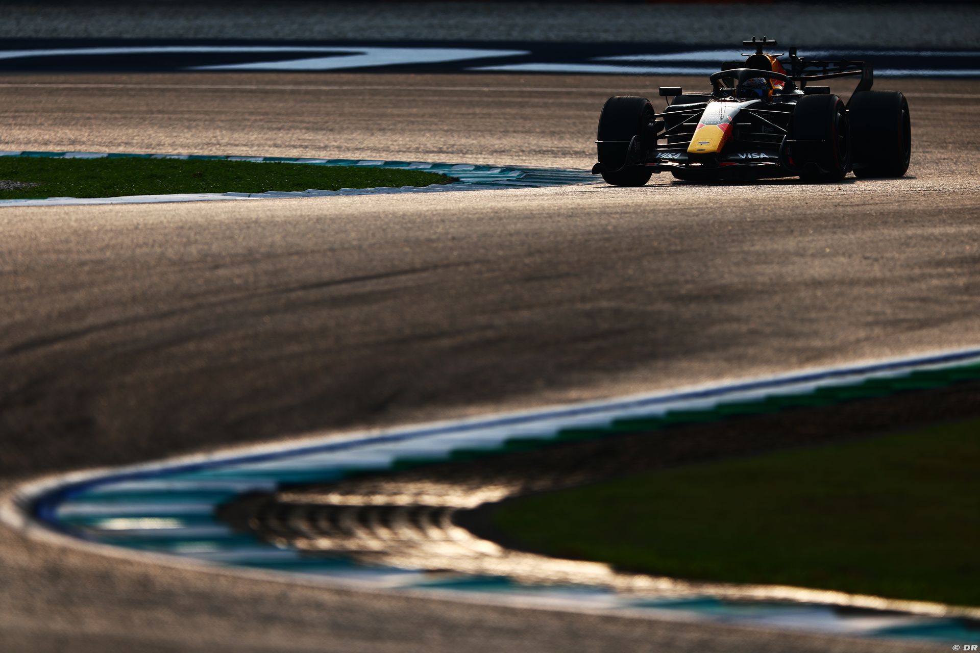 ambiance-pirelli3_2_-6.jpg