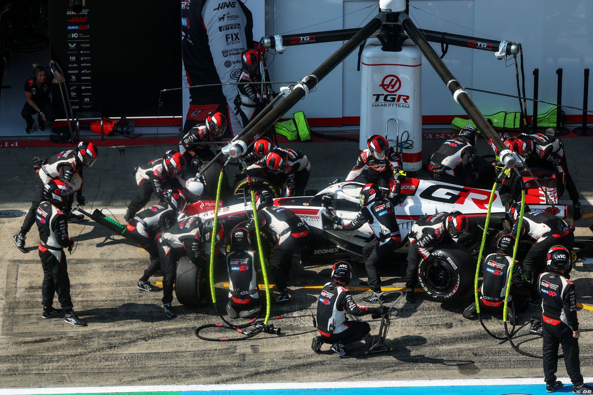 ambiance-pirelli3_31_-3.jpg