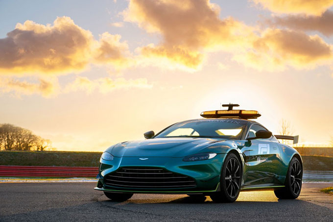 aston_martin_vantage_official_safety_car_of_formula_one_19_n.jpg