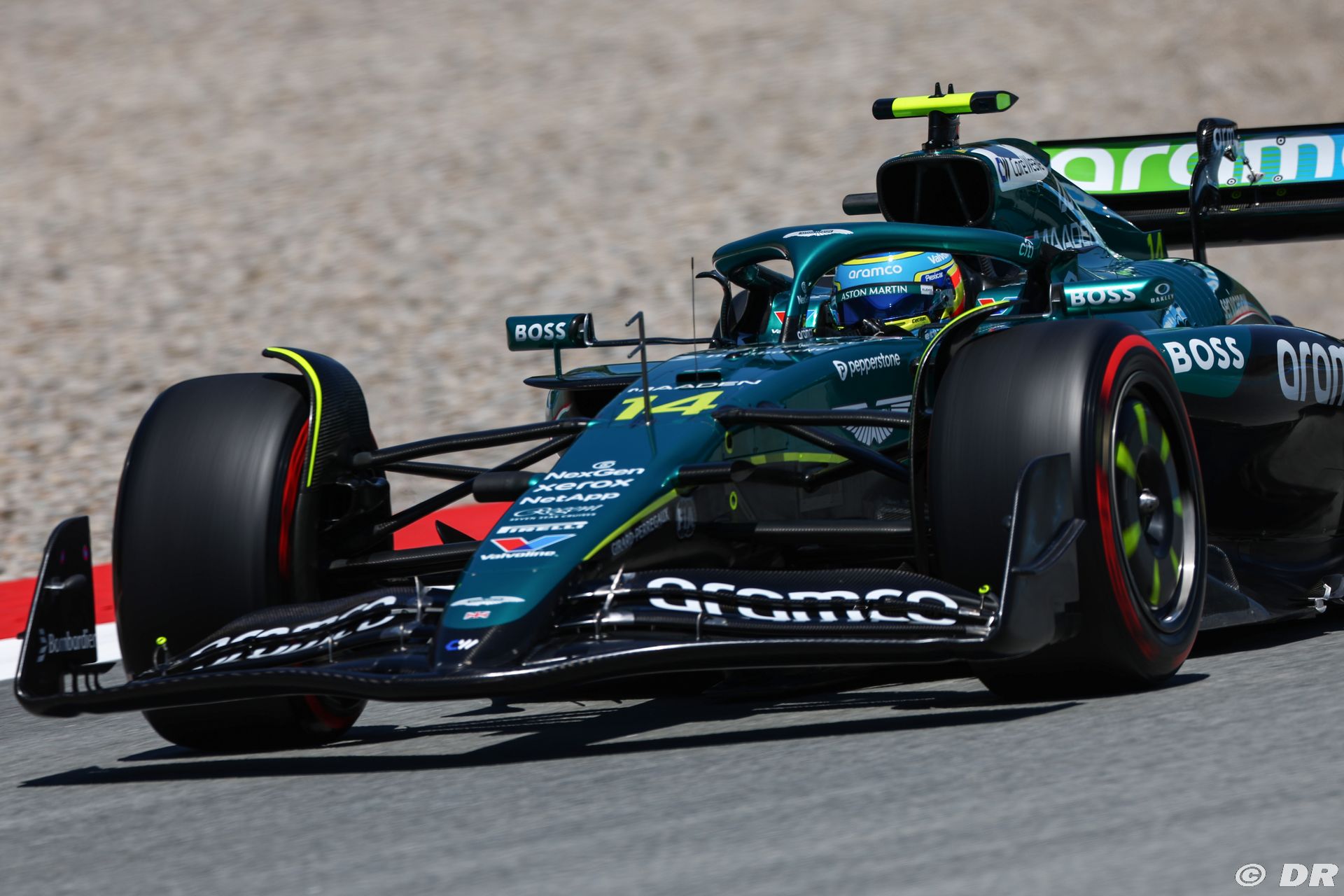 astonmartin1_17_-3.jpg