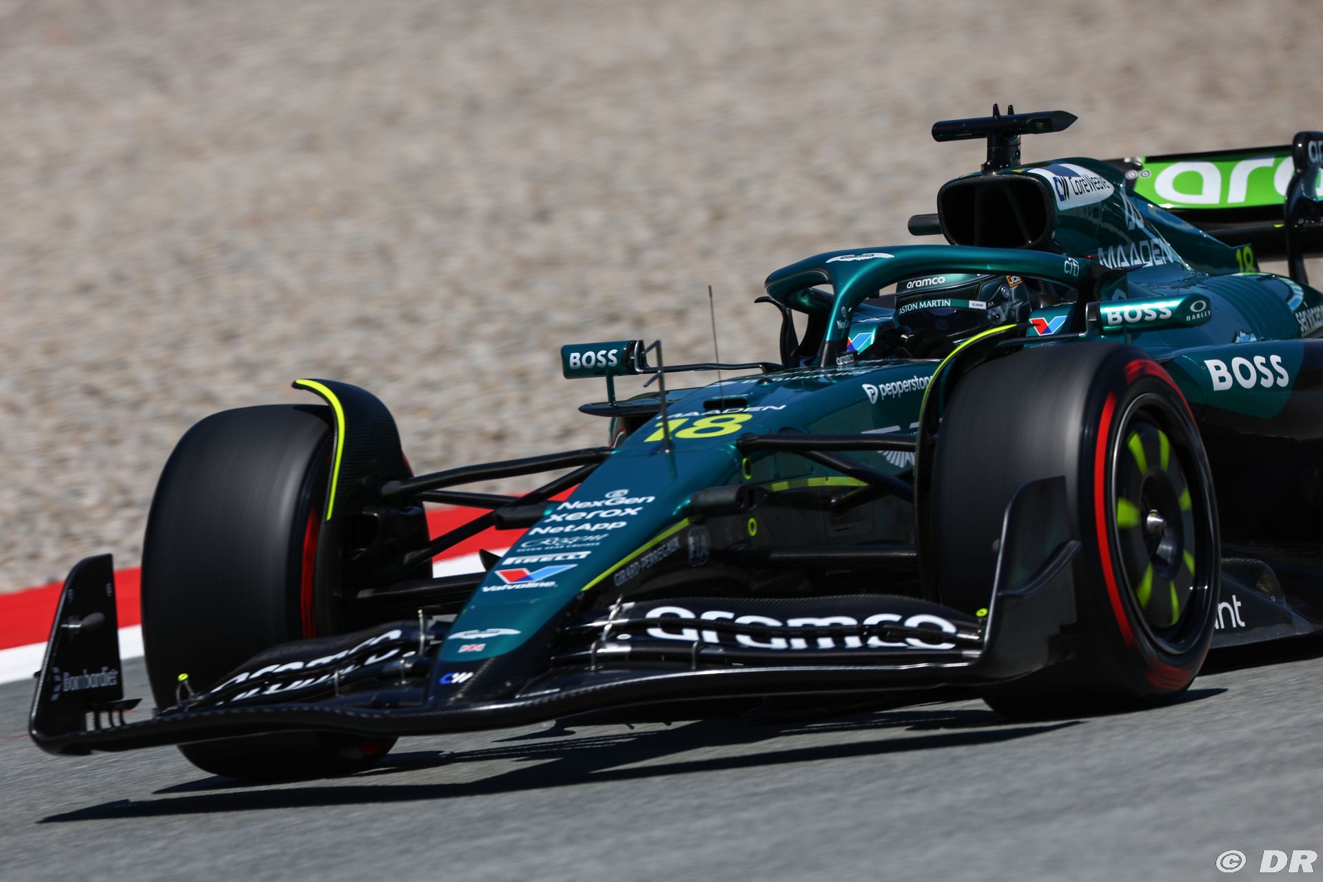 astonmartin1_18_-2.jpg