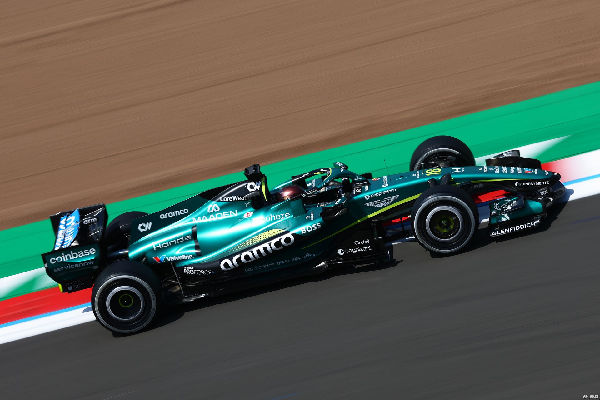 astonmartin1_18_-6.jpg