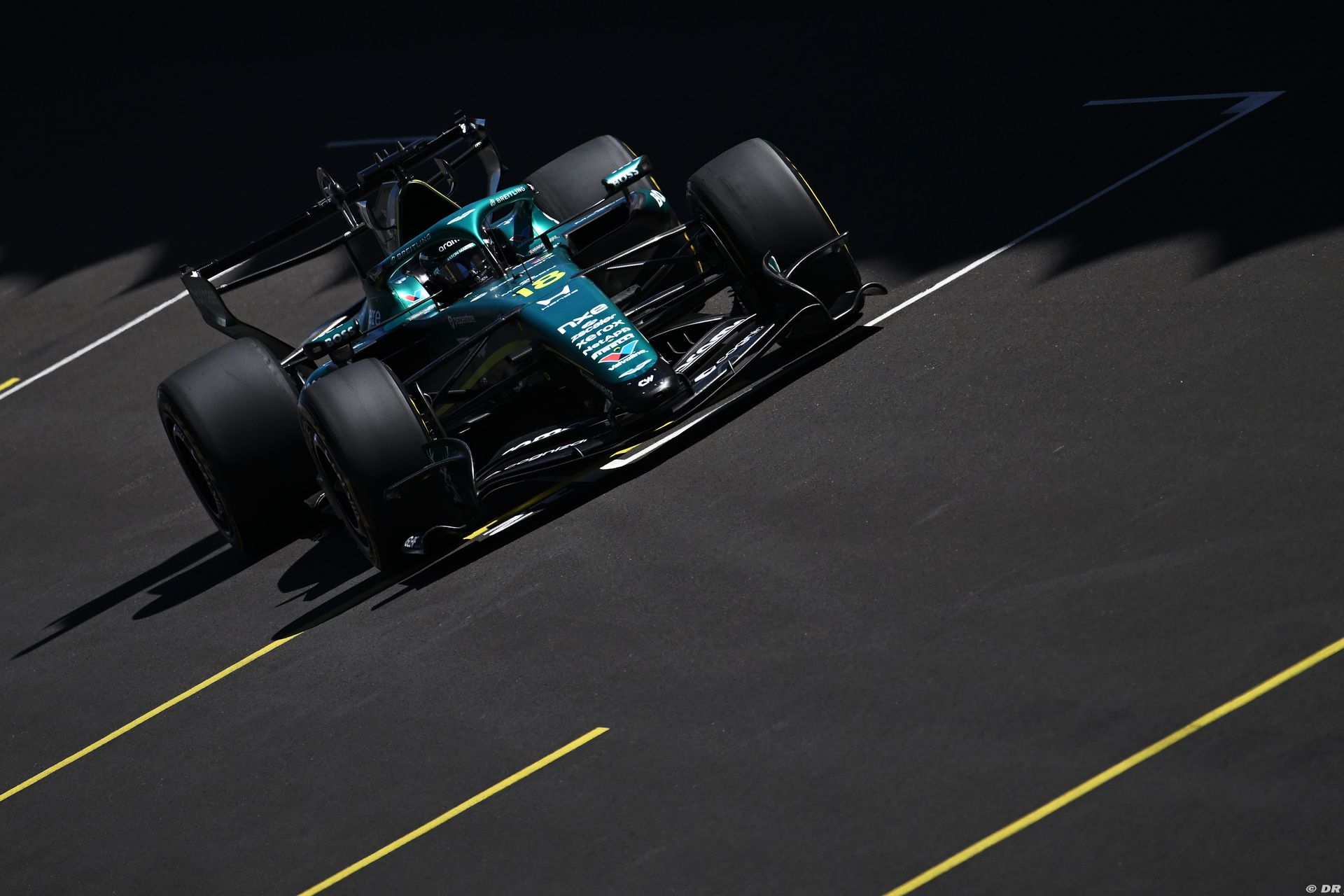 astonmartin1_22_-2.jpg