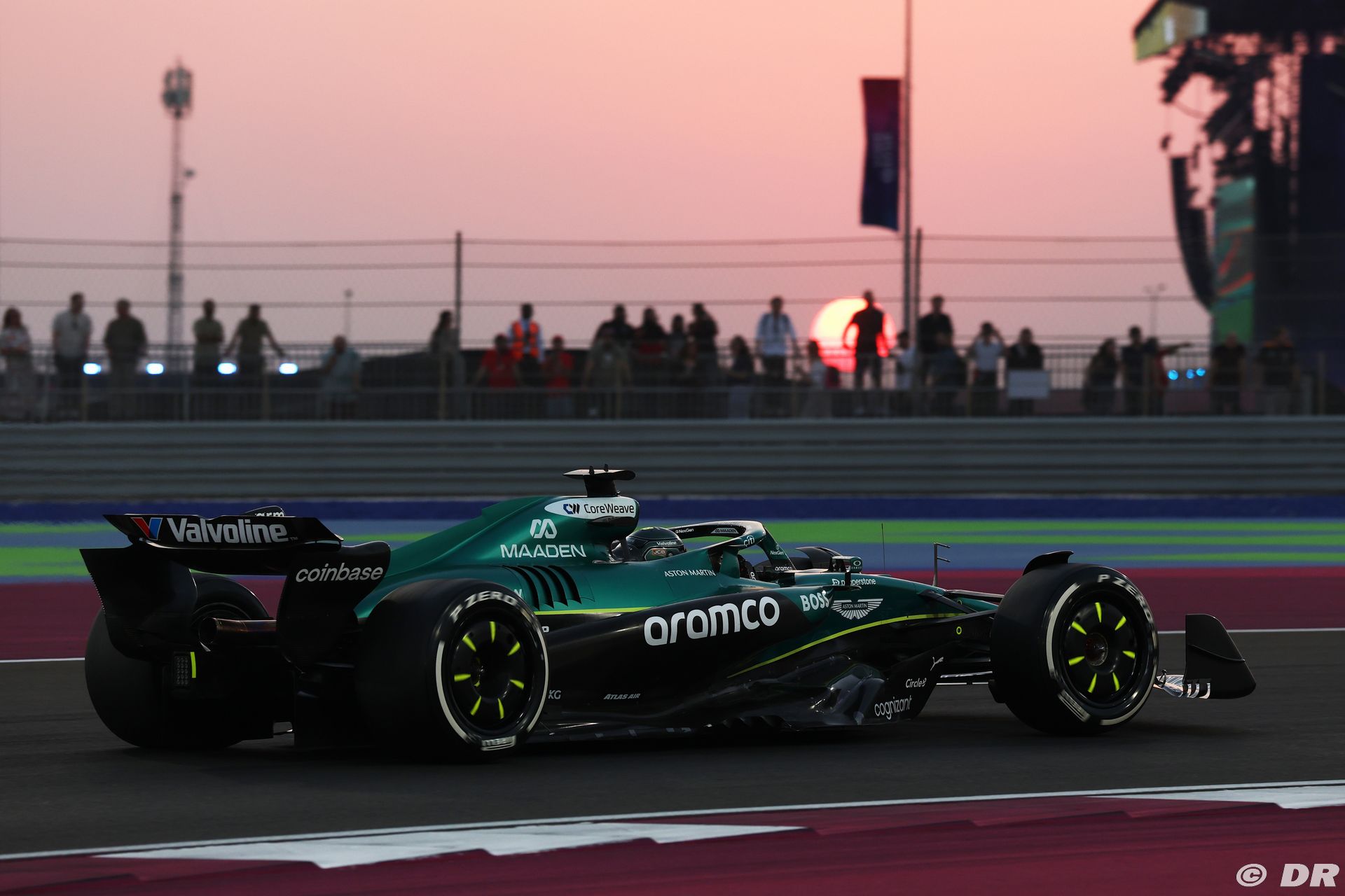 astonmartin1_29_-3.jpg