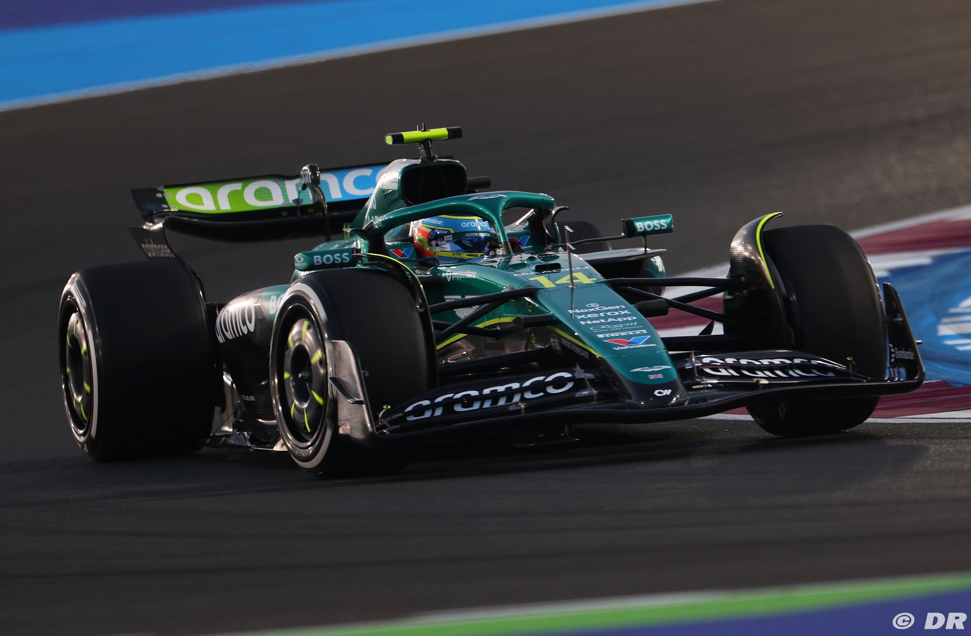 astonmartin1_32_-4.jpg