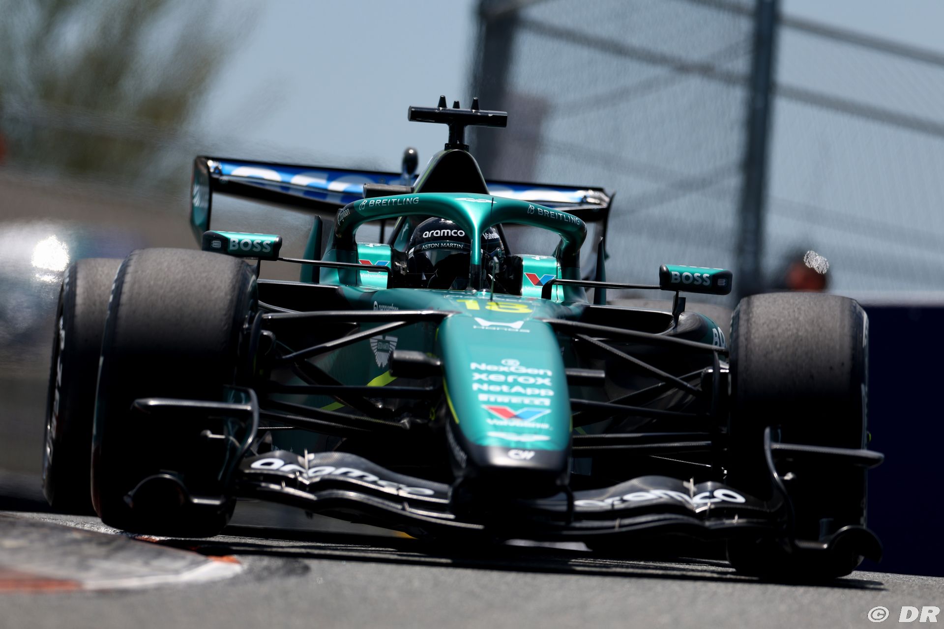 astonmartin1_38_-2.jpg