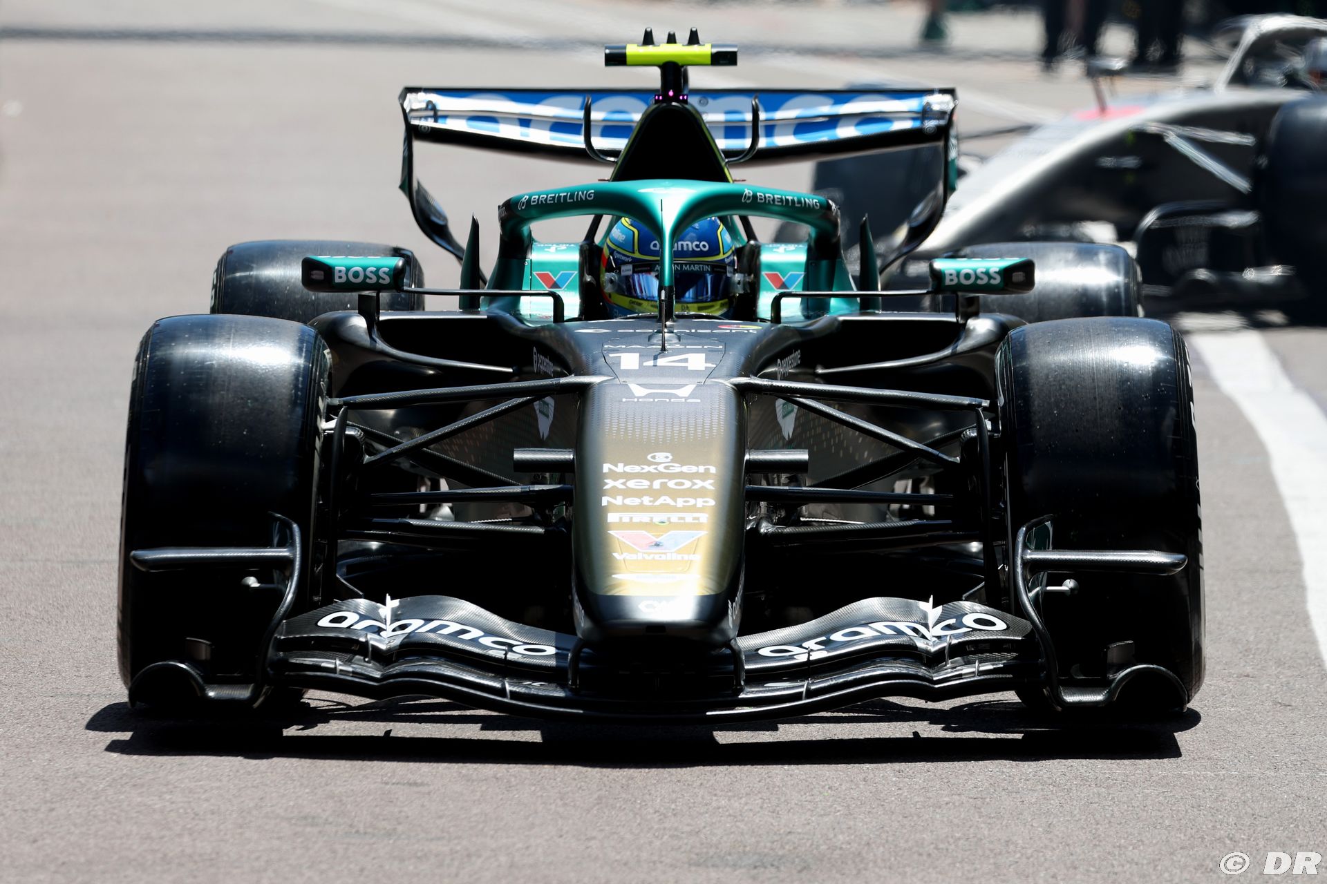 astonmartin1_39_-4.jpg