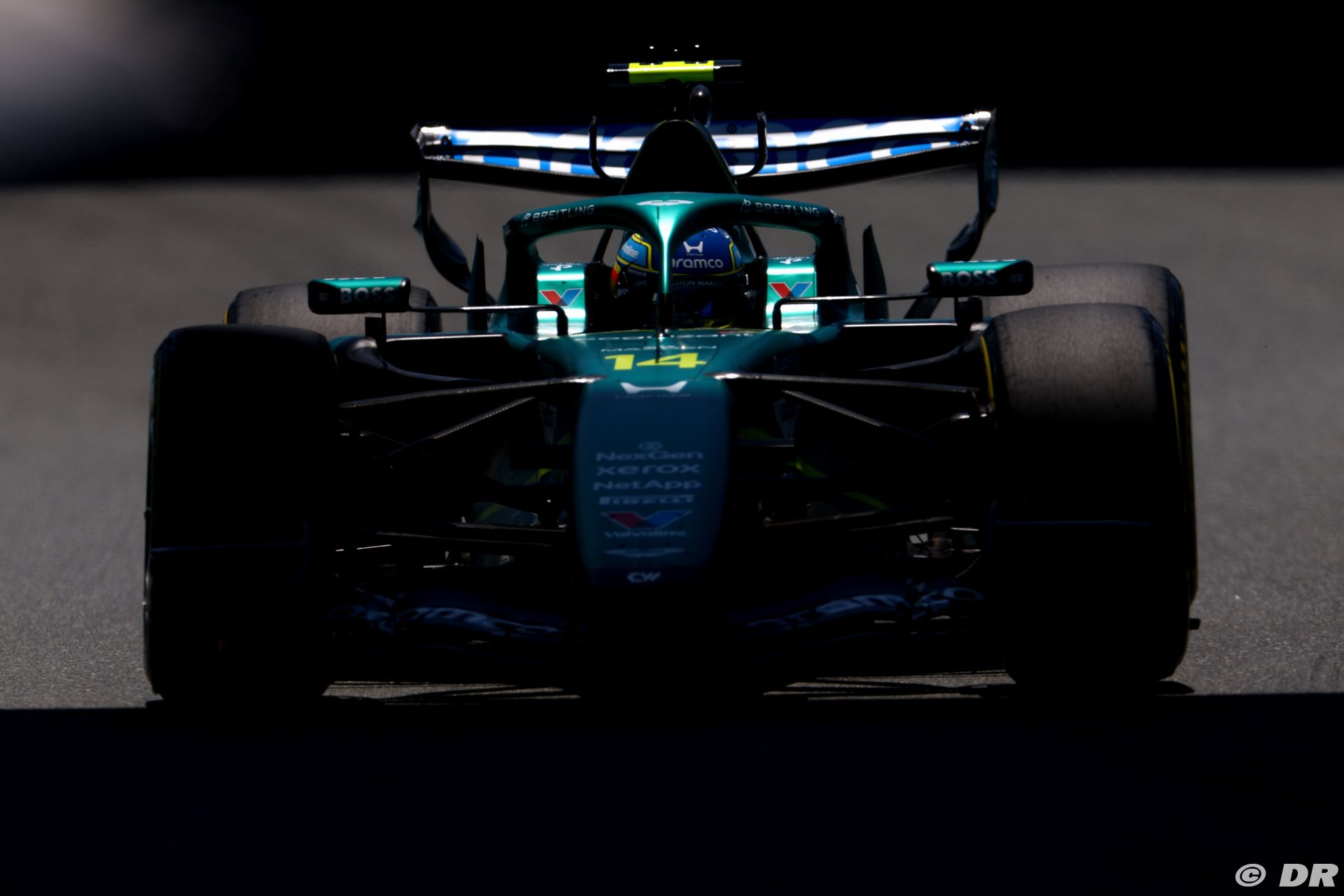 astonmartin1_69_-3.jpg