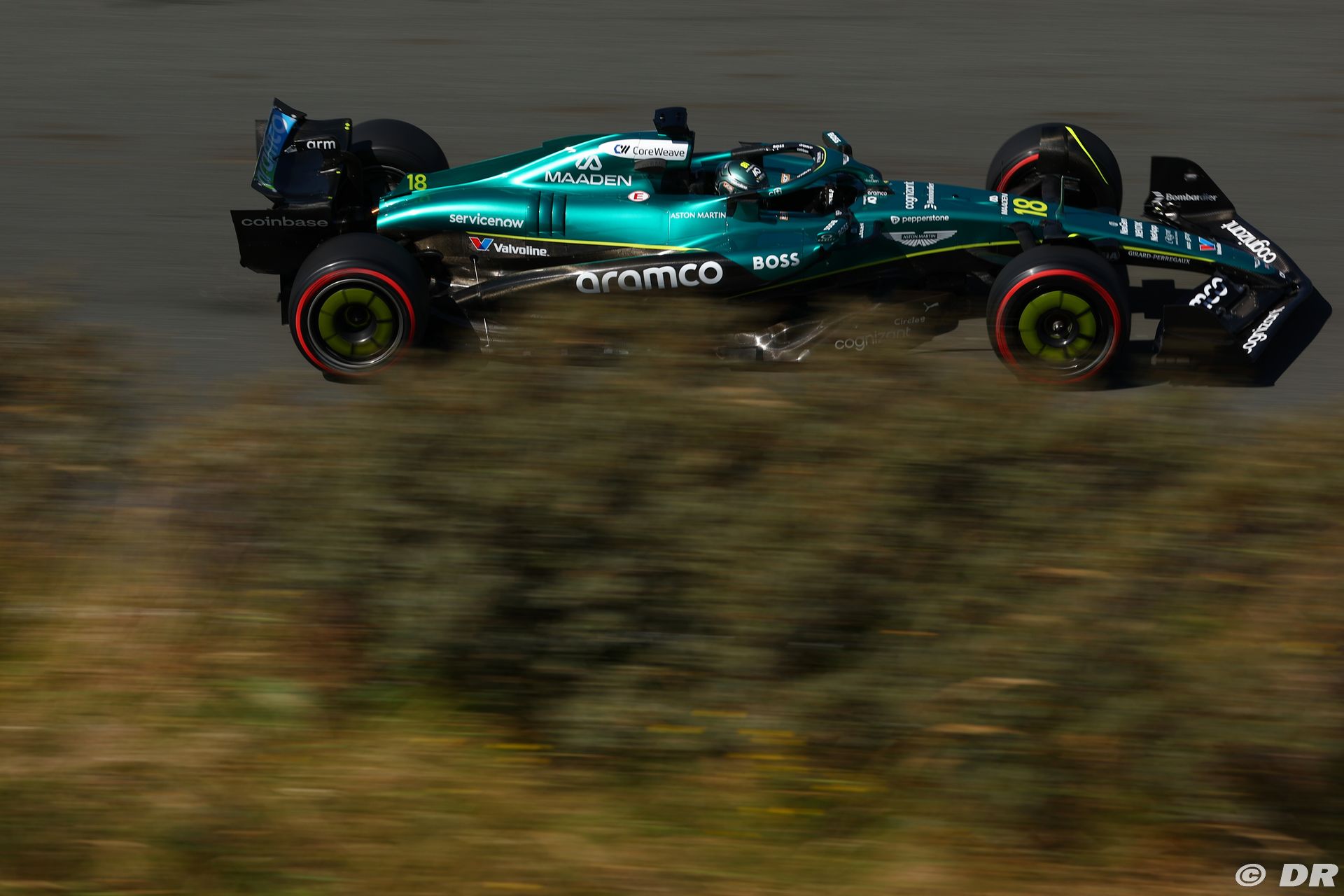 astonmartin2_16_.jpg