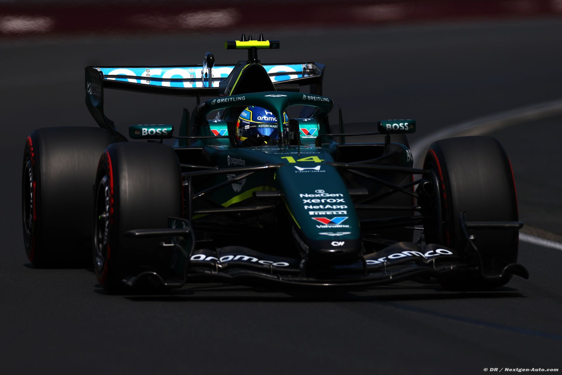 astonmartin2_28_-4.jpg