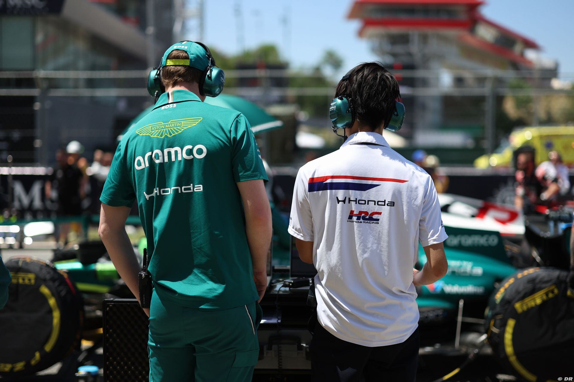 astonmartin3_31_-2.jpg
