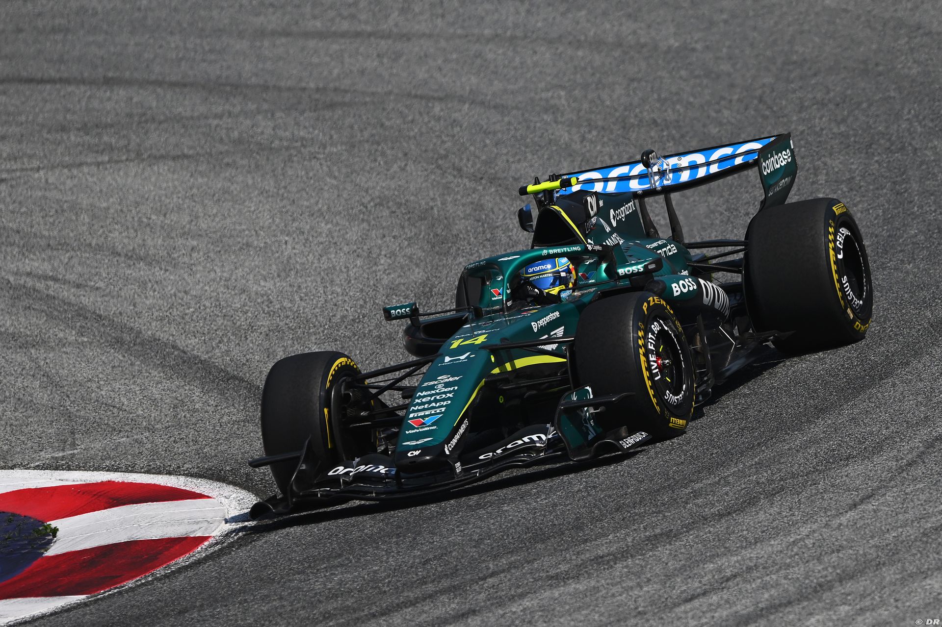 astonmartin3_4_-2.jpg