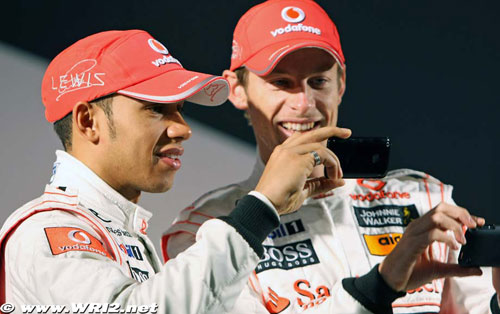 button-hamilton-wri-01_300110.jpg